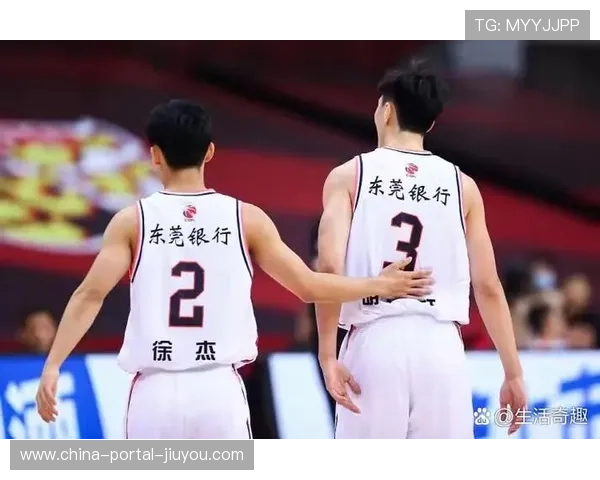 双前锋配置回归，3-5-2阵型助力弱队实现逆袭